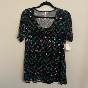 M LuLaRoe Perfect Tee